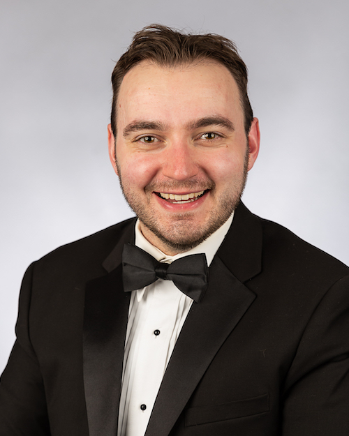 Kennedy Niska, MANAGING DIRECTOR & LEGACY YOUTH CHORALE DIRECTOR